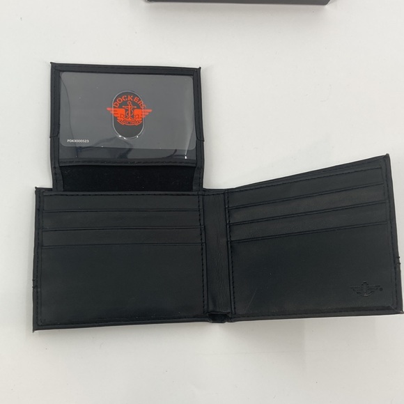 NEW! Dockers Black Leather Wallet - Picture 3 of 3